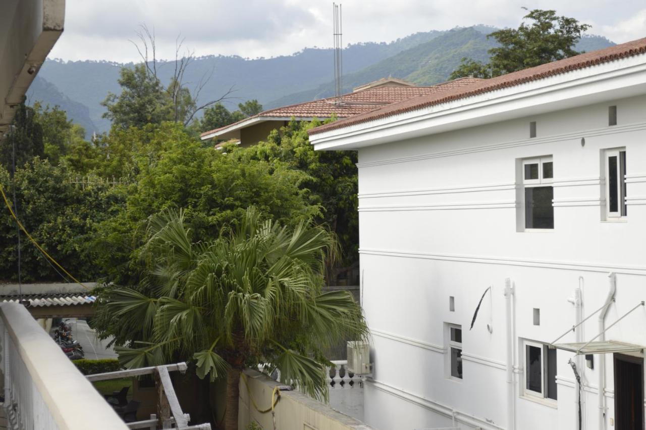 New Shelton Guest House Islamabad Bagian luar foto