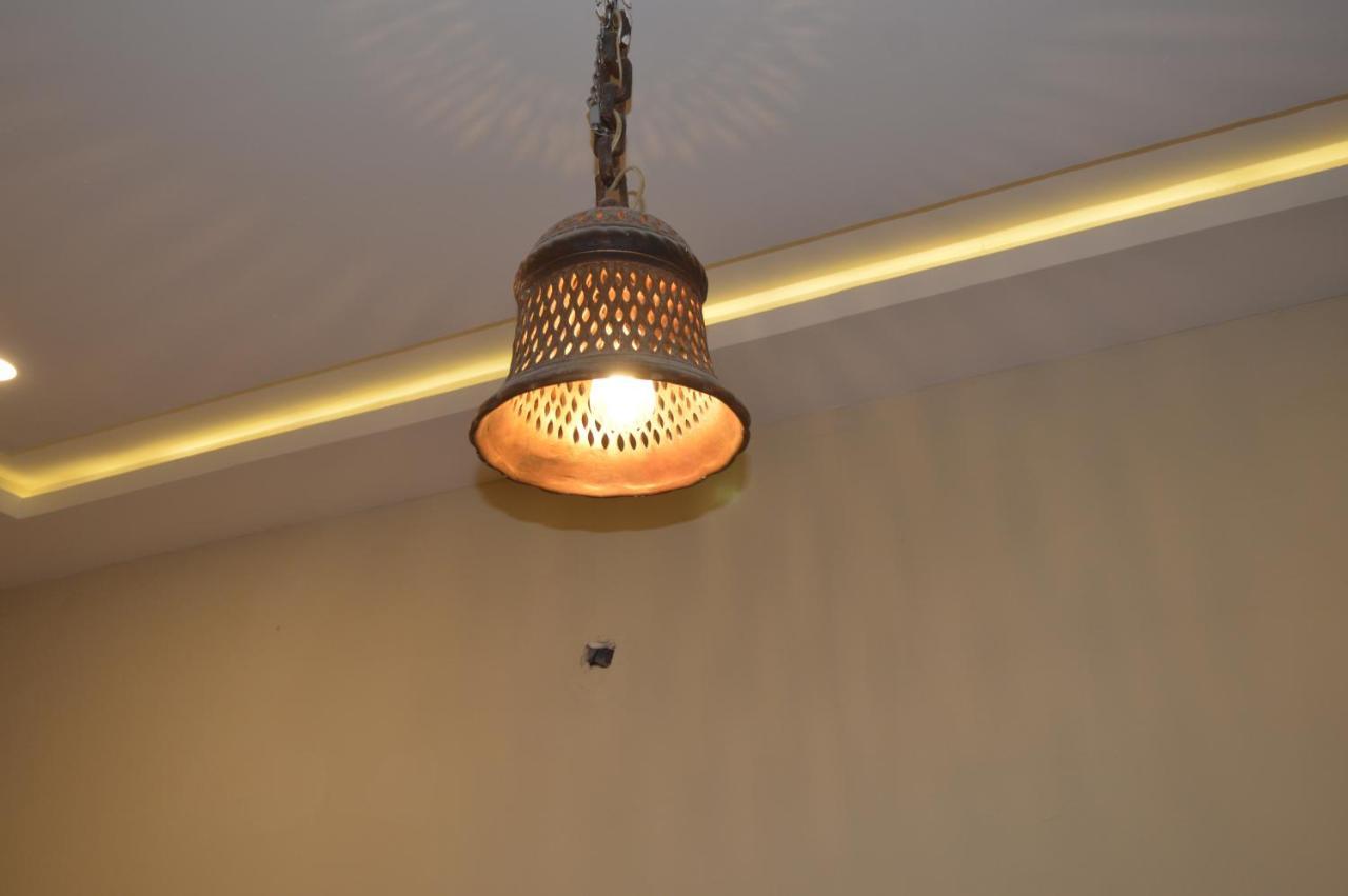 New Shelton Guest House Islamabad Bagian luar foto