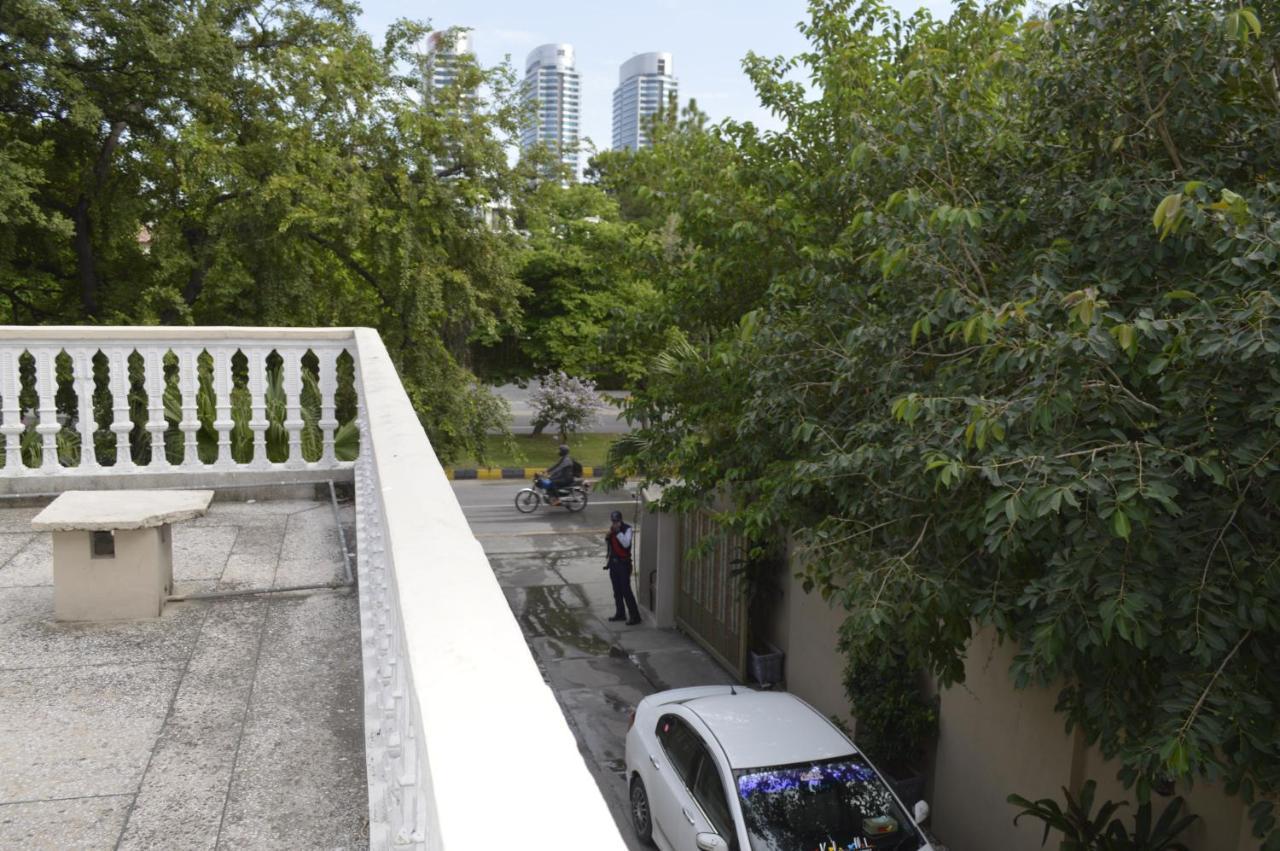 New Shelton Guest House Islamabad Bagian luar foto