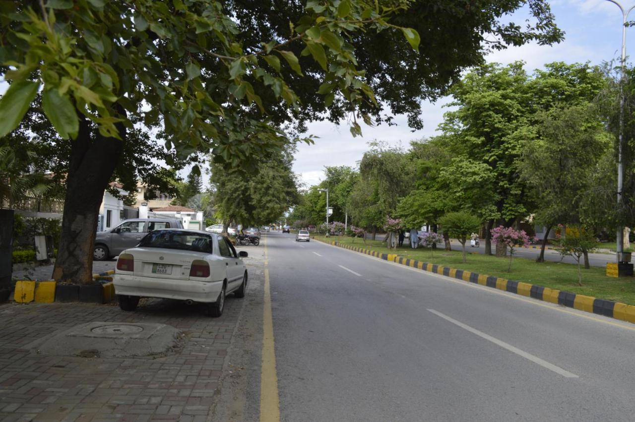 New Shelton Guest House Islamabad Bagian luar foto