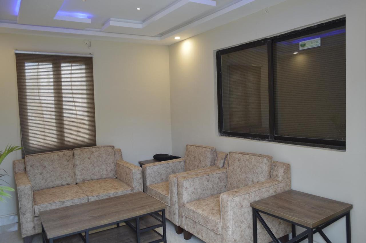 New Shelton Guest House Islamabad Bagian luar foto
