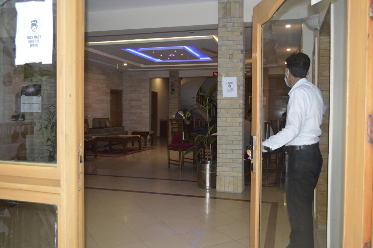 New Shelton Guest House Islamabad Bagian luar foto
