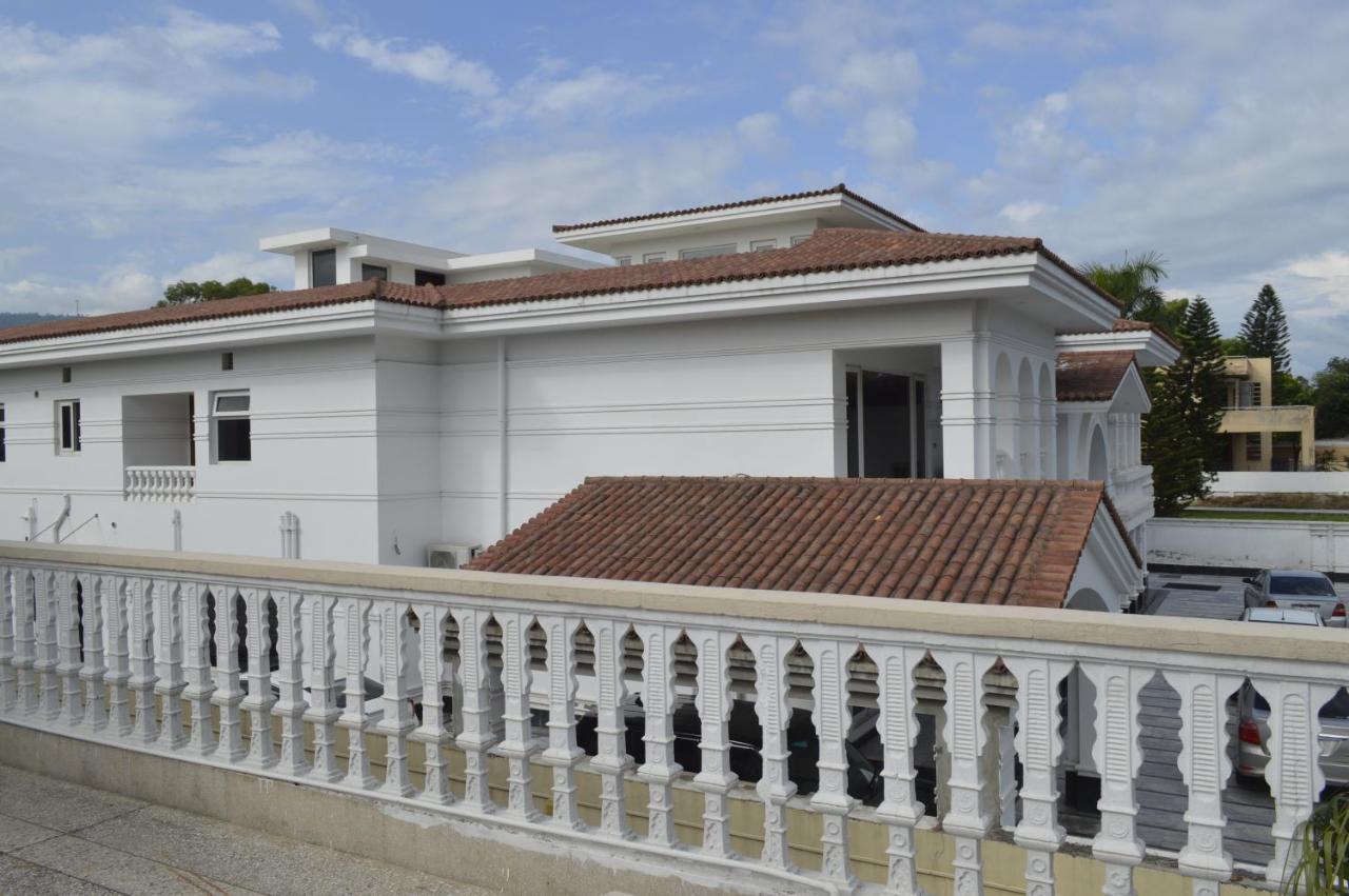New Shelton Guest House Islamabad Bagian luar foto