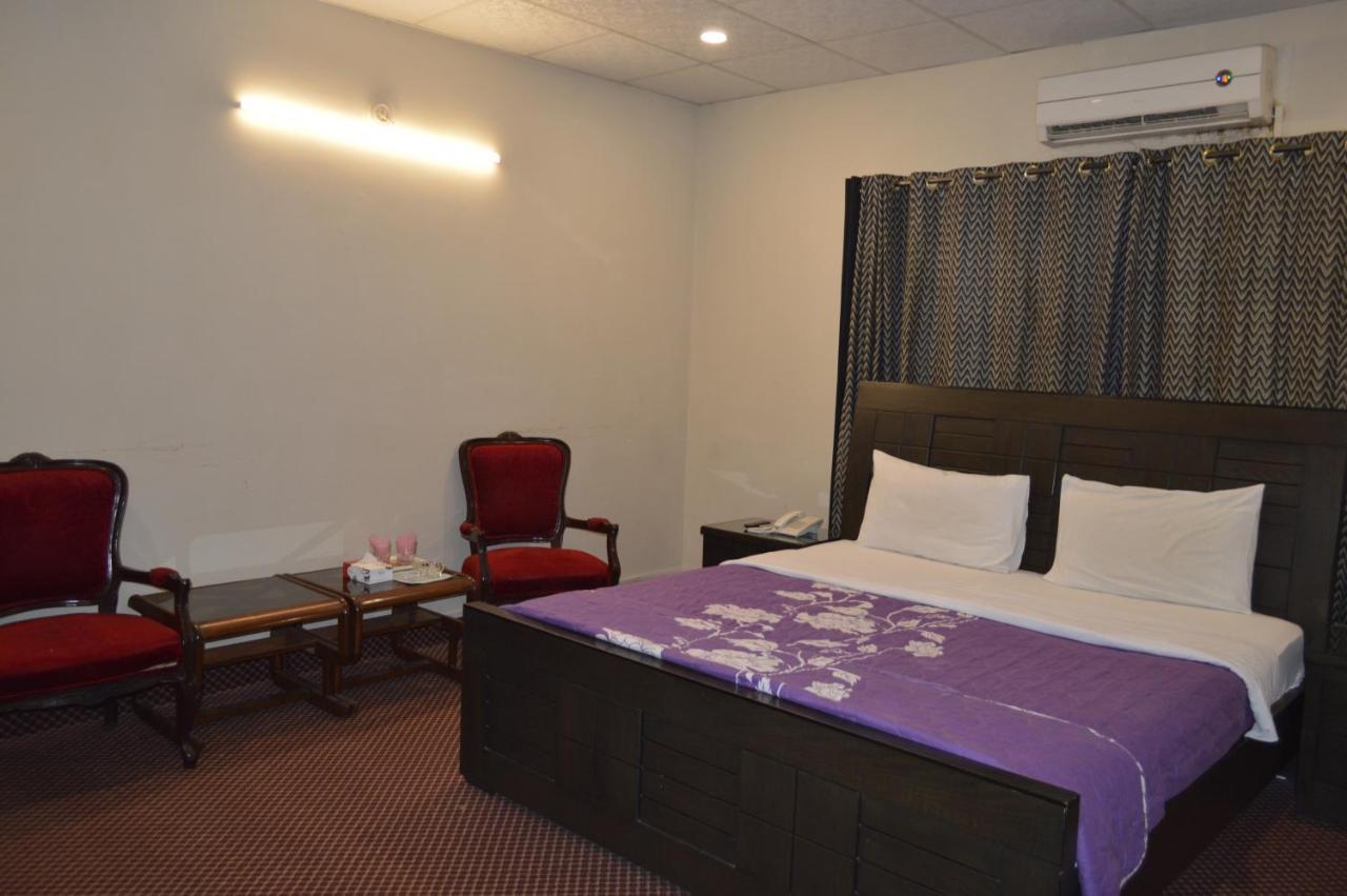 New Shelton Guest House Islamabad Bagian luar foto