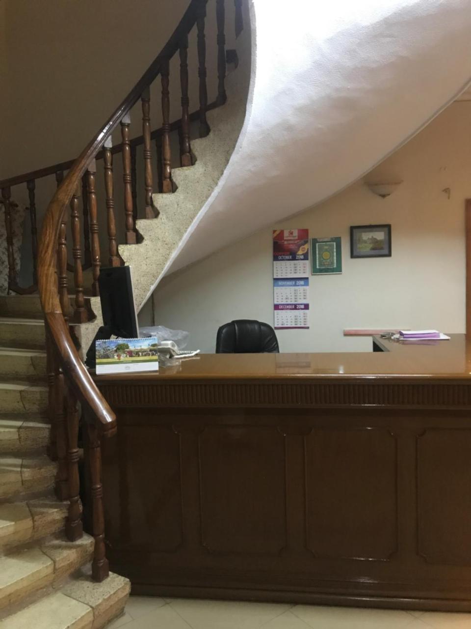 New Shelton Guest House Islamabad Bagian luar foto