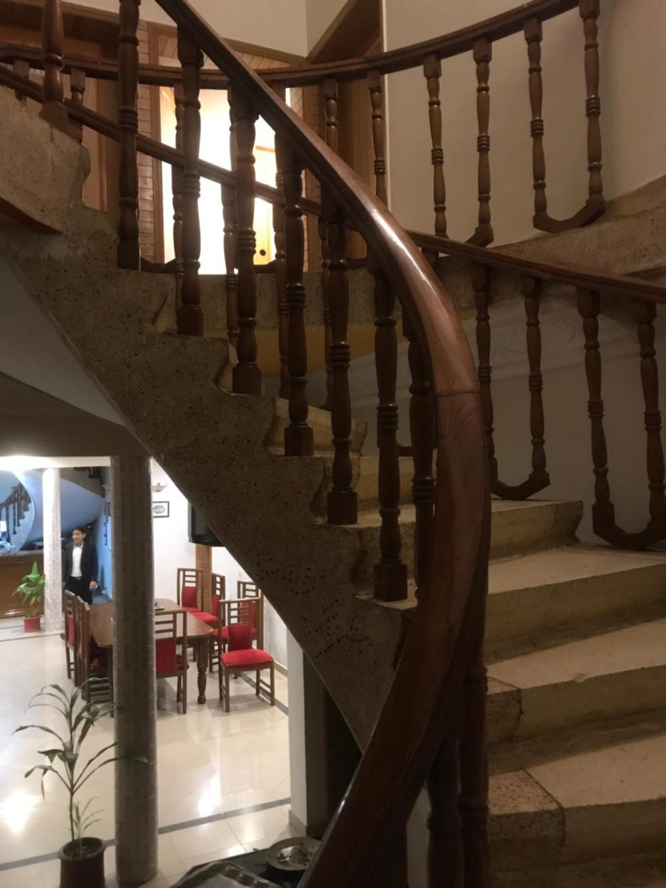 New Shelton Guest House Islamabad Bagian luar foto