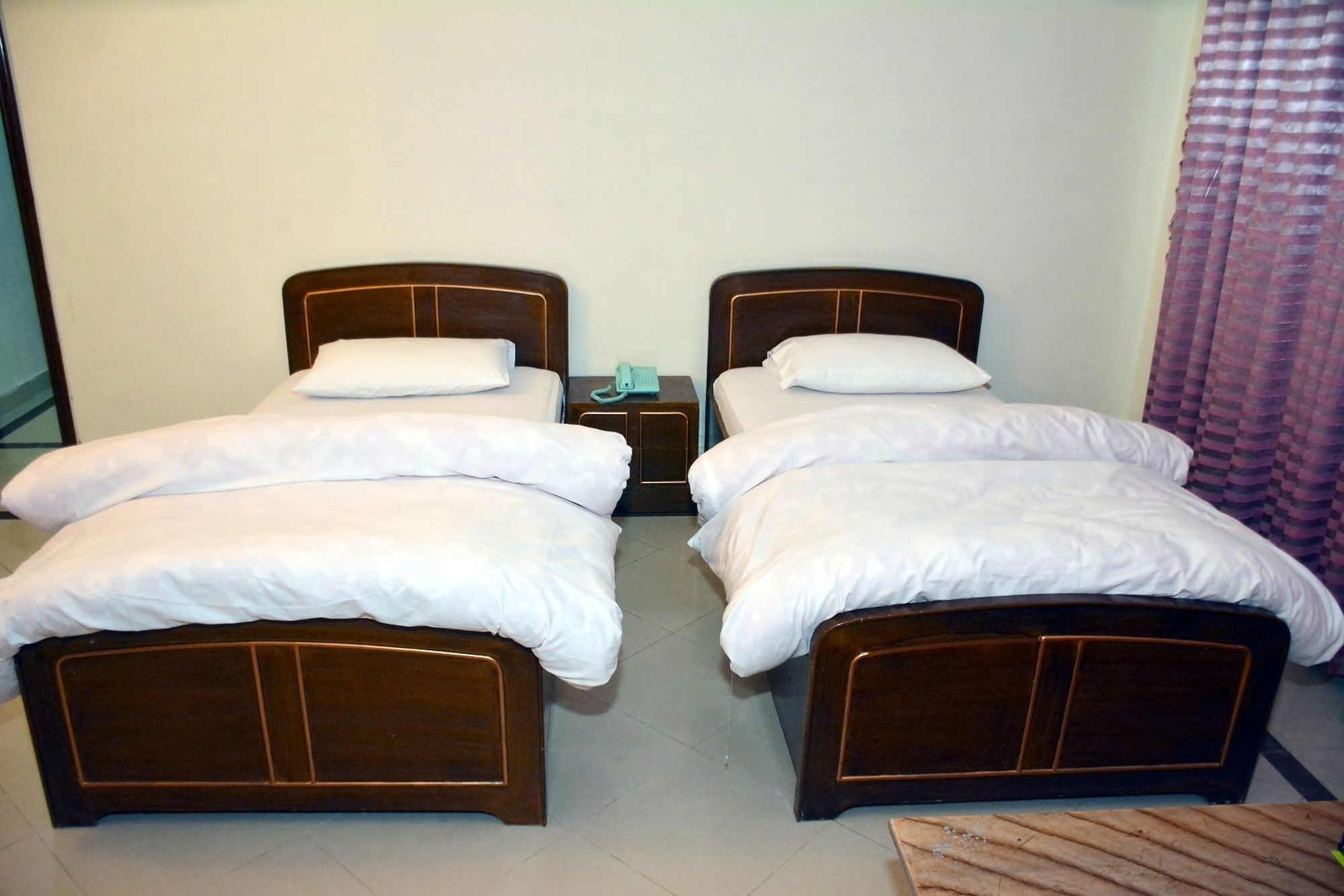 New Shelton Guest House Islamabad Bagian luar foto