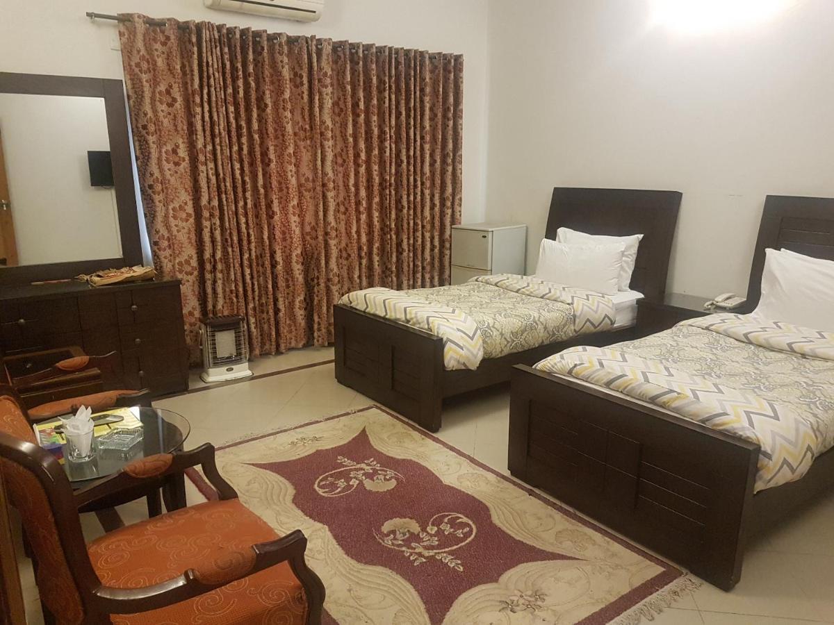 New Shelton Guest House Islamabad Bagian luar foto