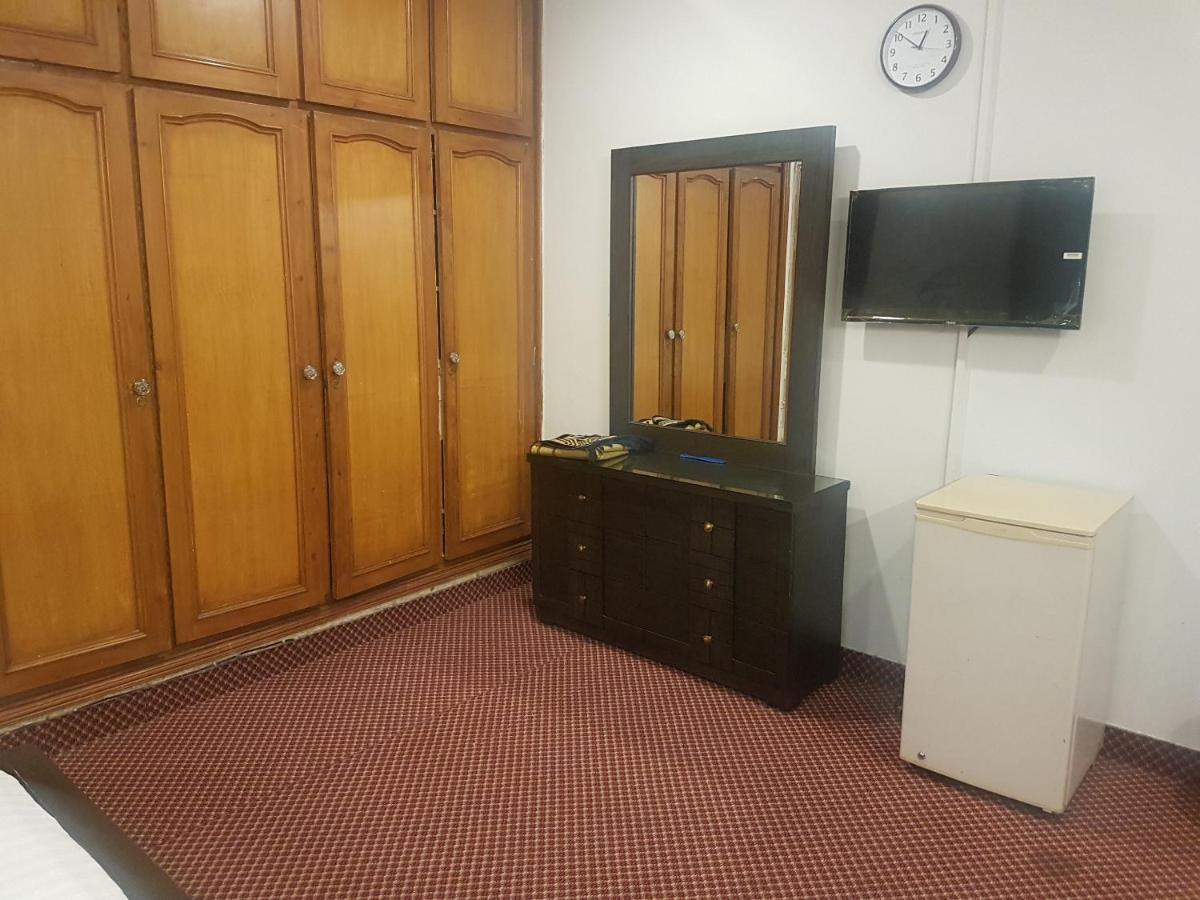 New Shelton Guest House Islamabad Bagian luar foto